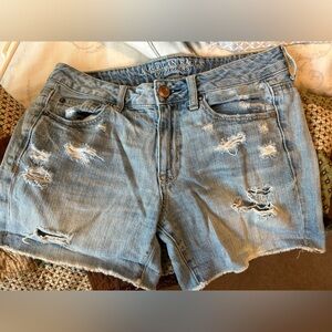 Adorable jean shorts!
